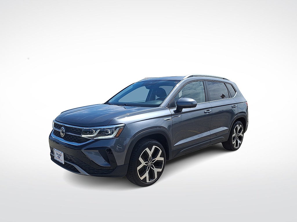 2022 Volkswagen Taos 1.5T SEL 4Motion's photo