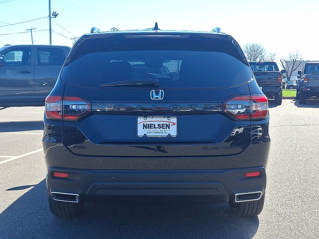 2025 Honda Pilot Black Edition
