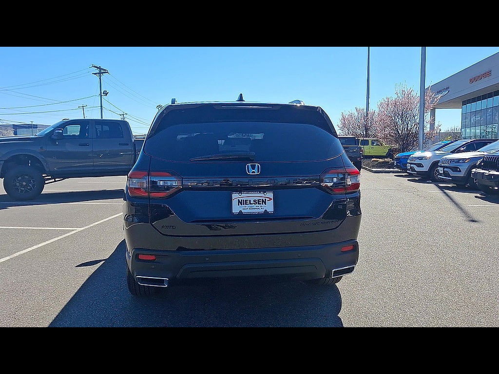 2025 Honda Pilot Black Edition