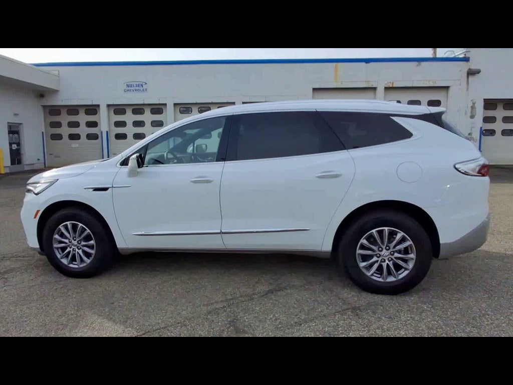 2024 Buick Enclave Essence