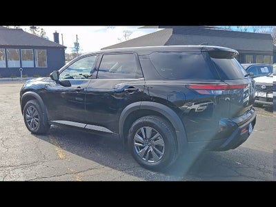 2025 Nissan Pathfinder S