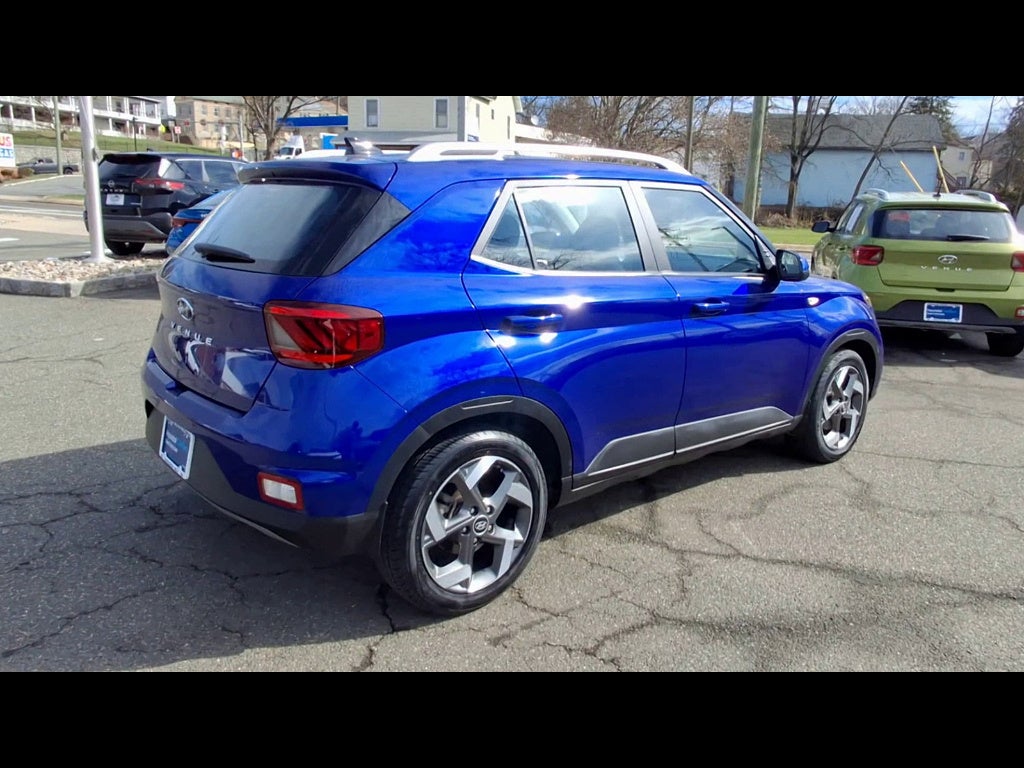 2022 Hyundai Venue SEL