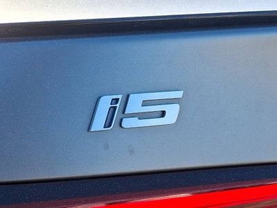 2025 BMW i5 xDrive40