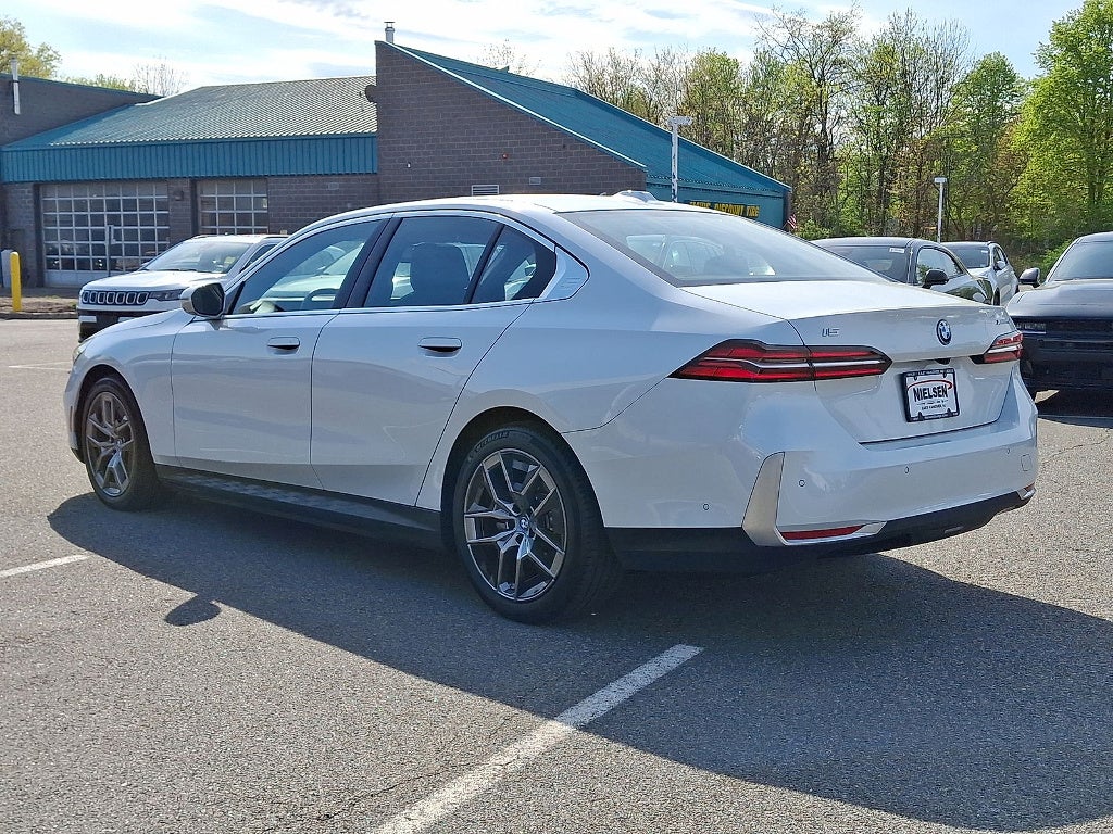 2025 BMW i5 xDrive40