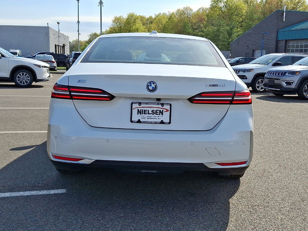 2025 BMW i5 xDrive40