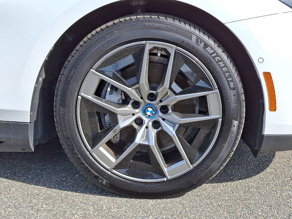 2025 BMW i5 xDrive40