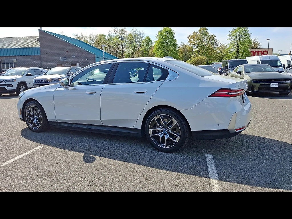 2025 BMW i5 xDrive40
