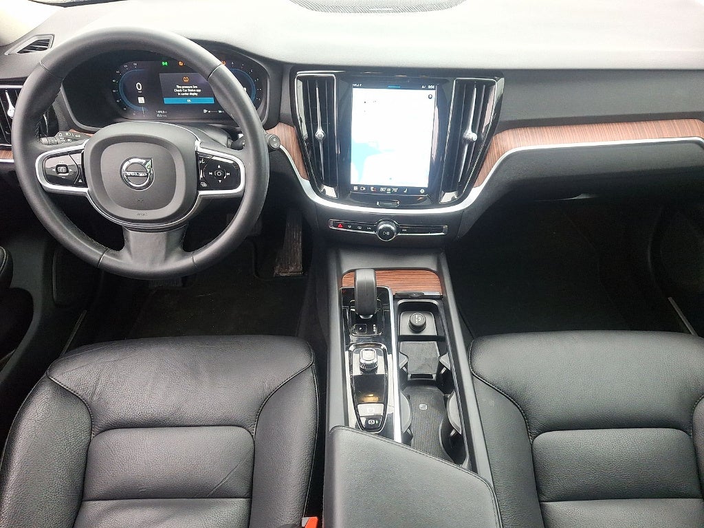 2023 Volvo V60 Cross Country B5 Plus