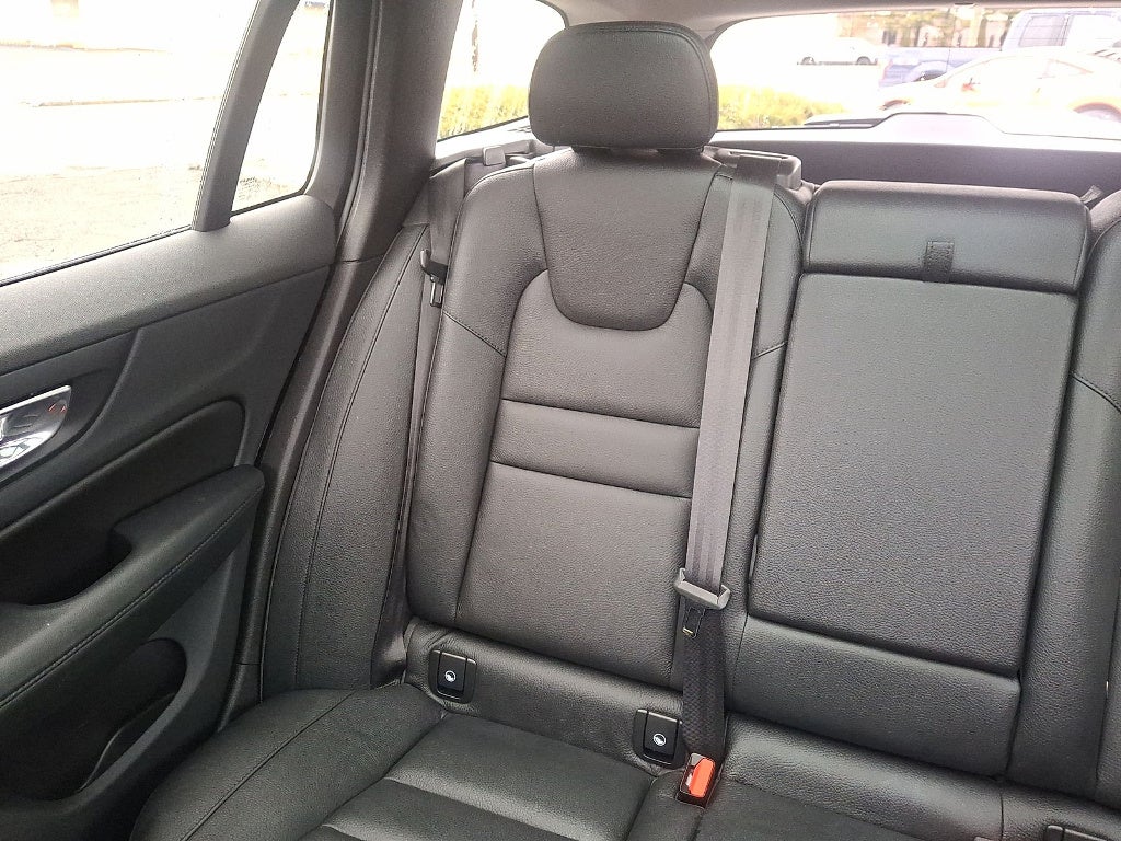 2023 Volvo V60 Cross Country B5 Plus