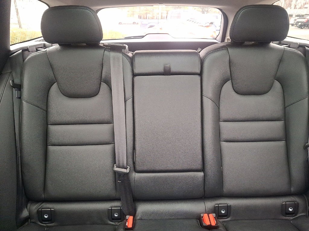 2023 Volvo V60 Cross Country B5 Plus