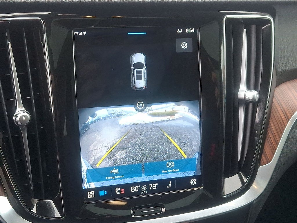 2023 Volvo V60 Cross Country B5 Plus