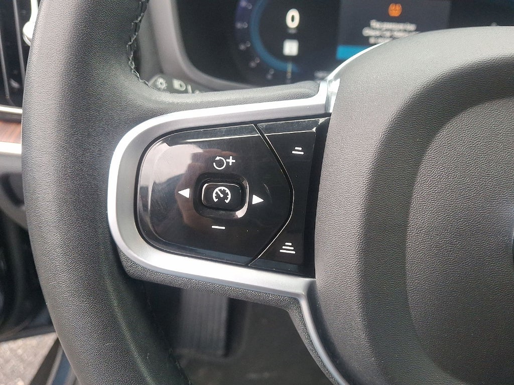 2023 Volvo V60 Cross Country B5 Plus