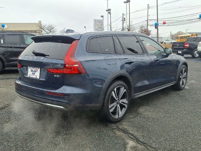 2023 Volvo V60 Cross Country B5 Plus