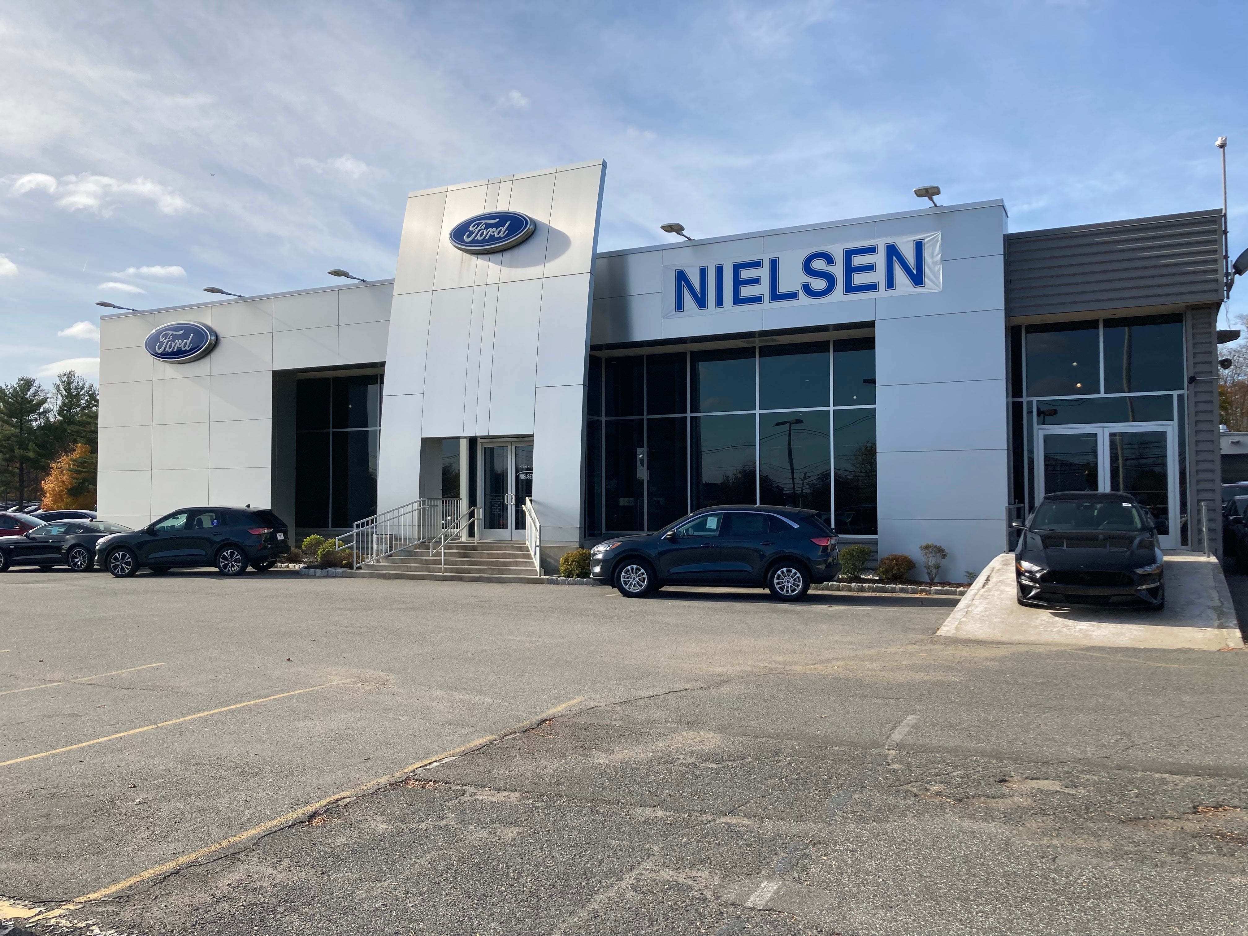 Front storeview of Nielsen Ford of Morristown dealership